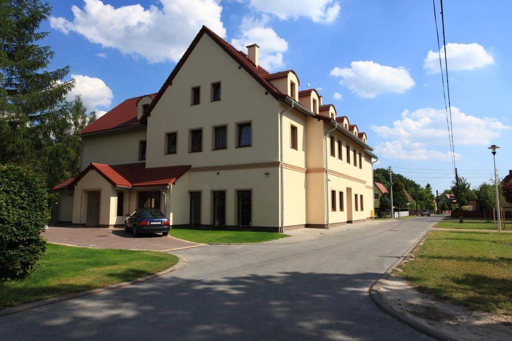 Hotel Modrzewiowy Dwor กลีวิตเซ ภายนอก รูปภาพ